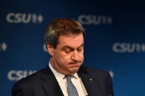 News Themen der Woche KW42 News Bilder des Tages Markus SOEDER (Ministerpraesident Bayern), Enttaeuschung,Frust,enttaeuscht, frustriert,nied Einzelbild,angeschnittenes Einzelmotiv, Portraet,Portrait,Porträt Pressekonferenz,CSU Vorstandssitzung nach Landtagswahl 2018 in Bayern in der CSU Zentrale in Muenchen am 15.10.2018 in Muenchen *** Markus SOEDER Bavarian State Premier Disappointment frustrated frustratedly disappointed frustrated cute single-shot individual portrait portraits portrait portrait press conference CSU board meeting after state election 2018 in Bavaria in the CSU headquarters in Munich on 15 10 2018 in Munich