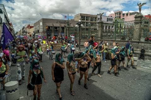 October 14, 2018 - Mexico City, Mexico - Women protest in Mexico City, Mexico, on October 14, 2018 against the femicides, disappearance of women and in favor or abortion. Mexico City Mexico  - ZUMAn230 20181014_zaa_n230_872 Copyright: xJairxCabrerax