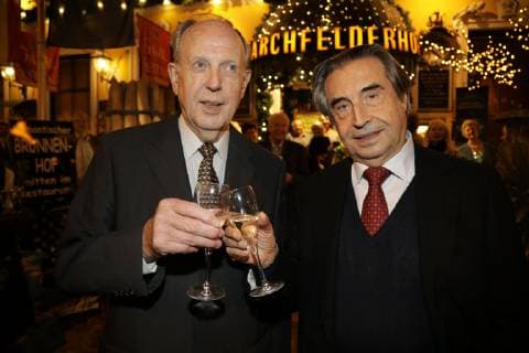 15 10 2018 Marchfelderhof Deutsch Wagram Awarding of the Golden Johann Strauß 2018 World premiere of the Vienna Philharmonic March Werner Resel Maestro Riccardo Muti Awarded the Golden Johann Strauß 2018