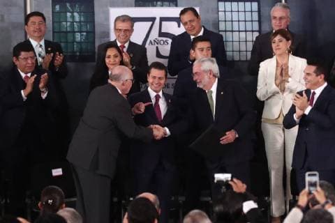 October 18 2018 EUM20181018POL27 JPG CITY OF MEXICO Presidency President EPN October 18, 2018 President Enrique Pena Nieto on Thursday led the ceremony for the 75th Anniversary of the Secretary of Health Accompanied Jose Narro and the rector of the UNAM Enrique Graue Wiechers Photo Agency THE UNIVERSAL RCC  - ZUMAu78_ 20181018_zaf_u78_057 Copyright: xAlejandraxLeyvax