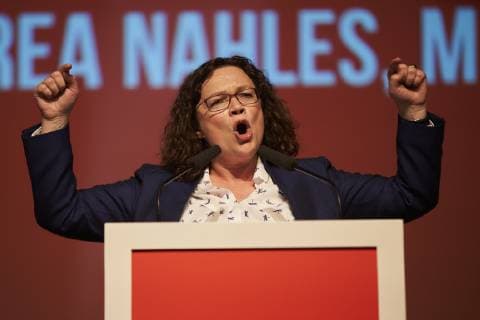 News Themen der Woche KW42 News Bilder des Tages Landesparteitag SPD Rheinland-Pfalz 20.10.2018, Rheinland-Pfalz, Ochtendung: Andrea Nahles, SPD-Parteivorsitzende Gestikuliert bei ihrer Rede. Die SPD Rheinland-Pfalz nominiert ihre Kandidaten für die Europawahl im Mai 2019. Darüber hinaus werden auch die Vertreterinnen und Vertreter gewählt, die den rheinland-pfälzischen Landesverband bei der Bundesvertreterkonferenz zur Europawahl 2019 repräsentieren. *** State party convention SPD Rhineland Palatinate 20 10 2018 Rhineland Palatinate Ochtendung Andrea Nahles SPD party leader Gesticulates in her speech The SPD Rhineland-Palatinate nominates her candidates for the European elections in May 2019 In addition, the representatives are elected the Rhineland Palatinate national association at the Federal Delegates Conference on the European elections 2019 represent
