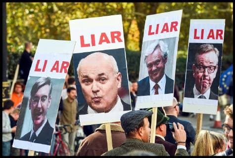 News Themen der Woche KW42 News Bilder des Tages . 20 10 2018. London, United Kingdom. People s Vote March. Tens of thousands march through Central London during a protest demanding a People s Vote on Brexit.  xPetexMaclainex xi-Imagesx IIM-18702-0019
