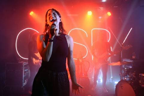 Marie Kobylka von Cosby live im Lux. Hannover, 22.10.2018 *** Marie Kobylka from Cosby live in the Lux Hannover 22 10 2018 Foto:xC.xNiehausx xFuturexImage