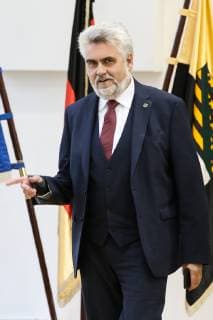 Wirtschaftsminister Prof. Dr. Armin Willingmann (Sachsen Anhalt) - Landtagssitzung im Landtag von Sachsen Anhalt - Fotografiert am 24.10.2018 *** Minister of Economic Affairs Prof Dr Armin Willingmann Saxony Anhalt Landtag Meeting in the State Parliament of Saxony Anhalt Photographed on 24 10 2018