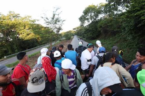 October 25 2018 EUM20181025NAC19 JPG PIJIJIAPAN Chis Migrants Migrants Caravan Caravan migrant leaves from the first hours of this Thursday, October 25, Mepastepec on its way to its next destination in Pijijiapan to the center of the coast of the state of Chiapas On their way they ask for help to all kinds of vehicles to get to the place where they will spend the night more quickly Photo Agency EL UNIVERSAL MAR  - ZUMAu78_ 20181025_zaf_u78_032 Copyright: xValentexRosasx