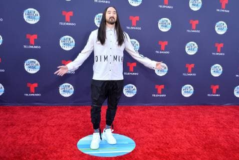 Musician Steve Aoki arrives for the fourth annual Latin American Music Awards at the Dolby Theatre in the Hollywood section of Los Angeles on October 25, 2018. The annual event honors outstanding achievements for artists in the Latin music industry.  LAP20181025090 JIMxRUYMEN