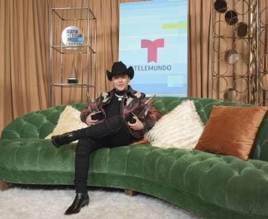 Mexican singer Christian Nodal poses with his Mexican Regional Favorite Album and Mexican Regional Favorite Artist Awards during the fourth edition of the Latin American Music Awards (Latin AMAs), at the Dolby Theater, located in the heart of Hollywood, Los Angeles, USA, 25 October 2018. Latin American Music Awards (Latin AMAs) in Hollywood !ACHTUNG: NUR REDAKTIONELLE NUTZUNG!  Copyright: xArmandoxArorizox HOL03 20181026-636761273665700005