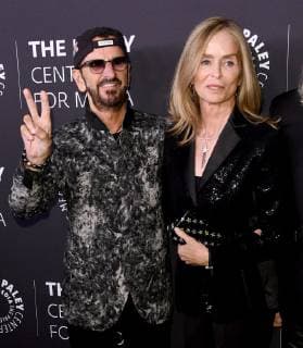 25 October 2018 - Beverly Hills, California - Sir Ringo Starr, Barbara Bach. The Paley Honors In Hollywood: A Gala Tribute To Music On Television held at The Beverly Wilshire Hotel. Photo Credit: Birdie Thompson AdMedia 231632 2018-10-25 CA Beverly Hills Etats-Unis  Copyright: xAdMediax STAR_231632_021