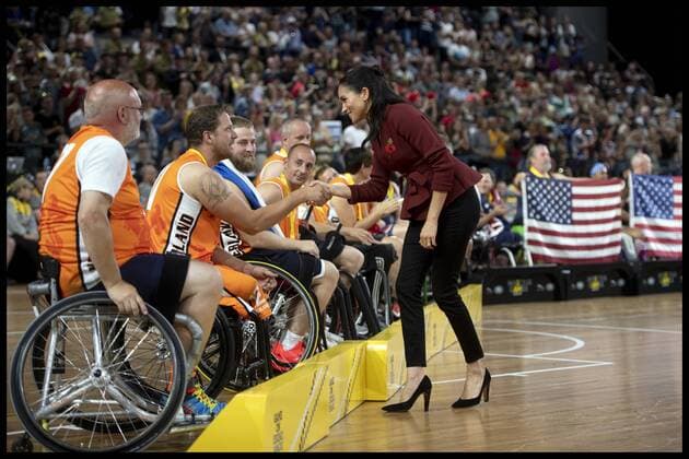 Entertainment Themen der Woche KW43 Entertainment Bilder des Tages . 27 10 2018. Sydney, Australia. Prince Harry and Meghan Markle Royal Tour-Day Twelve. Prince Harry, The Duke of Sussex accompanied by his wife Meghan, The Duchess of Sussex, watch the Invictus Games Sydney 2018 Wheelchair Basketball Final.  xAndrewxParsonsx xi-Imagesx IIM-18750-0035