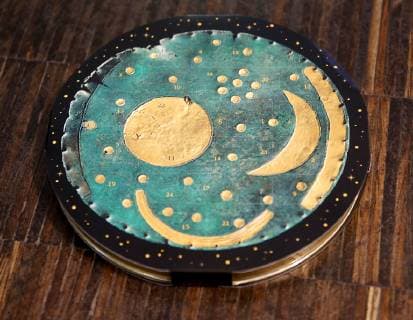 26 10 2018 Vorgeschichtsmuseum Halle Landesamt für Archäologie und Denkmalpflege The Sky Disc Event Calendar with Linndt Chocolate produced for the first time is almost sold out after one week copyright
