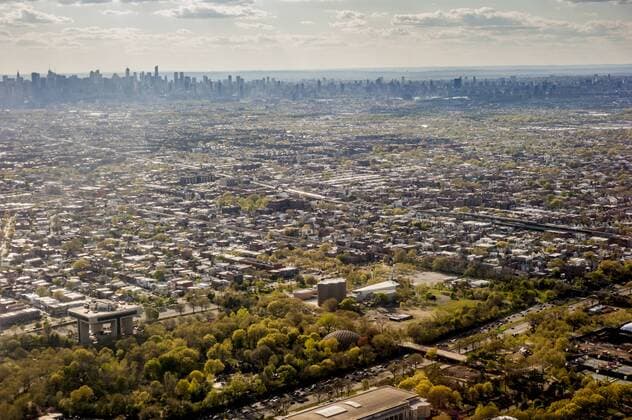 Aerial view of New York City from an airplane, Queens and Manhattan., New York New York USA Copyright: JosephxDexSciose DEJO000017