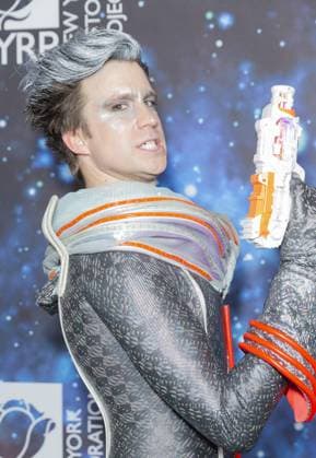 NY: Bette Midler 2018 Hulaween Gavin Creel attends Bette Midler 2018 Hulaween on theme of Cosmos Benefit for New York Restoration Project at Cathedral of St. John the Divine New York New York United States Cathedral of St. John the Divine  LevxRadin
