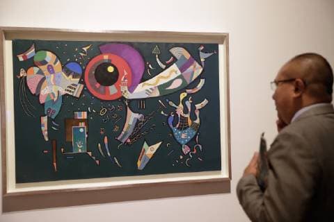 Mexiko-Stadt, Kandinsky Ausstellung October 30, 2018 - EUM20181030CUL01.JPG.CIUDAD DE MEXICO, ExhibitionExposicionKandinsky.- Alrededor de 60 obras, entre pinturas, grafica y acuarelas, que muestran los distintos periodos de Wassily Kandinsky se expondran en el Museo del Palacio de Bellas Artes desde el miercoles 31 de octubre hasta el 27 de enero de 2019. Se trata de la primera exposicion individual del artista ruso en Mexico. Foto: Agencia EL UNIVERSAL Ivan StephensRDB.  - ZUMAu78_ 20181030_zaf_u78_053 Copyright: xElxUniversalx