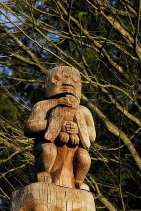 Totem Pole in Stanley Park. Vancouver, British Columbia, Canada, Vancouver British Columbia Canada Copyright: RichxWheater WHRI000346