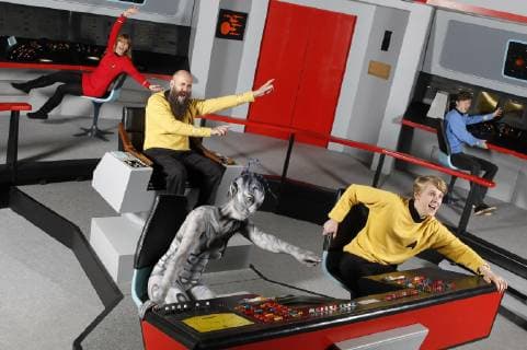 From the FARBKÖRPER Bodypainting Facetten Kalender 2019 Science Fiction Photoshooting with model Janina as Alien spaceship Captain Martin Netter Communication officer Maria Steuermann Paul and science officer Luk on the bridge of the spaceship Enterprise in the Filmweltcenter Bad Münder FARBKÖRPER is a project of the photographer Tschiponnique Skupin showing the versatility of bodypainting Painting Foto:xT.xSkupinx xFuturexImage