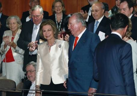 Spanish Emeritus Royal Couple Juan Carlos (C-R) and Sofia (C-L) upon arrival to the concert offered by the orchestra of Reina Sofia Music academy on the occasion of the 80th anniversary of Queen Sofia in Madrid, Spain, 02 November 2018. Spain s Emeritus Queen Sofia turns 80 on 02 November 2018. Spain s Emeritus Queen Sofia turns 80 !ACHTUNG: NUR REDAKTIONELLE NUTZUNG!  Copyright: xJ.P.Gandulx GRAF116 20181102-636767838976946247