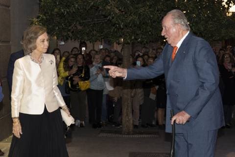 November 2, 2018 - Madrid, Spain - Queen Sofia of Spain and King Juan Carlos of Spain attend a concert to celebrate Queen Sofia s 80th birthday at the Superior School of Music Queen Sofia on November 2, 2018 in Madrid, Spain. Madrid Spain  - ZUMAn230 20181102_zaa_n230_537 Copyright: xOscarxGonzalezx
