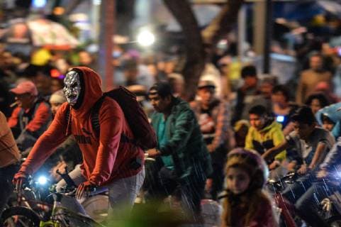 (181104) -- MEXICO CITY, Nov. 4, 2018 -- Photo taken on Nov. 3, 2018 shows participants during the Night of the Dead in Bike in downtown Mexico City, capital of Mexico. Thousands of Mexicans gathered on Saturday in downtown Mexico City to join the event as part of celebration of the annual Day of the Dead. )(zhf) MEXICO-MEXICO CITY-NIGHT OF THE DEAD IN BIKE XinxYuewei 