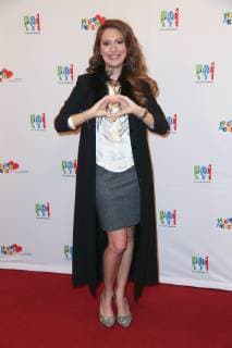 Hamburg TV presenter Mara Bergmann Child Protection Prize Heldenherz 2018 of the Mittagskinder Foundation in Hamburg City Hall on 5 11 2018