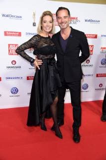 Sarah Valentina Winkhaus John Friedmann at the award ceremony Die Goldene Bild der Frau at the Stage Operettenhaus in Hamburg on 07 11 2018