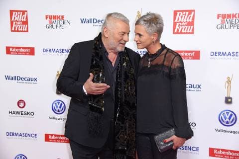 Heinz Hoenig with his wife Annika Kaersten at the award ceremony Die Goldene Bild der Frau at the Stage Operettenhaus in Hamburg on 07 11 2018
