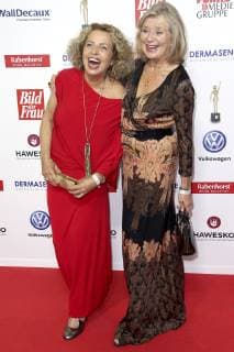 Michaela May and Jutta Speidel at the 12th Goldene Bild der Frau 2018 award ceremony at the Stage Operettenhaus Hamburg 07 11 2018 Foto:xH.xHartmannx xFuturexImage