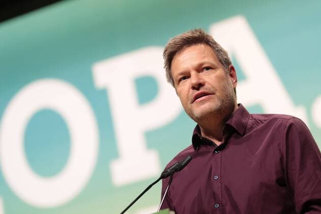 The 43 Federal Delegates Conference of Bündnis 90 Die Grünen in the exhibition hall 3 in Leipzig started on Friday the 9th, 11th, 2018 here the Federal Chairman Robert Habeck