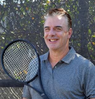 FORT LAUDERDALE, FL - NOVEMBER 09: Sex In The City Actor Chris Noth playing tennis on November 9, 2018, in Fort Lauderdale, Florida...People: Chris Noth Fort Lauderdale United States Of America - ZUMAs214 20181109_zba_s214_036 Copyright: xSMGx