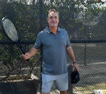 Entertainment Bilder des Tages FORT LAUDERDALE, FL - NOVEMBER 09: Sex In The City Actor Chris Noth playing tennis on November 9, 2018, in Fort Lauderdale, Florida...People: Chris Noth Fort Lauderdale United States Of America - ZUMAs214 20181109_zba_s214_035 Copyright: xSMGx