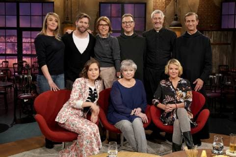 Alwara Höfels, Ken Duken, Alice Merton, Bettina Böttinger, Grit Boettcher, Die Priester und Mirja Boes bei der Aufzeichnung der WDR-Talkshow Kölner Treff im WDR Studio BS 2. Köln, 09.11.2018 *** Alwara Höfels Ken Duken Alice Merton Bettina Böttinger Grit Boettcher The priests and Mirja Boes at the recording of the WDR talk show Kölner Treff in the WDR Studio BS 2 Köln 09 11 2018 Foto:xJ.xKrickx xFuturexImage