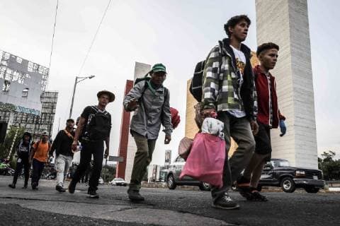 November 10, 2018 - EUM20181110NAC23.JPG .CIUDAD DE MEXICO. MigrantsMigrantes-Caravana.- 10 de noviembre de 2018. Esta manana, integrantes de la Caravana Migrante partieron del albergue del Estadio Jesus Martinez Palillo rumbo a Queretaro. Caminaron por el Periferico, utilizaron el transporte publico yo pidieron aventon . En la imagen, su paso por las Torres de Satelite. Foto: Agencia EL UNIVERSALJuan Carlos ReyesEELG  - ZUMAu78_ 20181110_zaf_u78_042 Copyright: xElxUniversalx