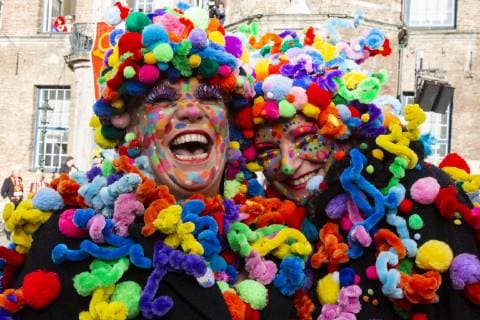 Entertainment Themen der Woche KW45 News Bilder des Tages Hoppeditz Erwachen, Karneval, Düsseldorf, Deutschland Düsseldorf, Deutschland, 11. November 2018. Die Bunten Bömmelchen. Beginn der Karnevalssession 2018 2019 mit dem Event Hoppeditz Erwachen in Düsseldorf. *** Hoppeditz Erwachen Karneval Düsseldorf Germany Düsseldorf Germany 11 November 2018 The Bunte Bömmelchen Beginning of the carnival session 2018 2019 with the event Hoppeditz Erwachen in Düsseldorf