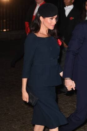 . 11 11 2018. London, United Kingdom. Remembrance Sunday and the Centenary of the Armistice. Queen Elizabeth II accompanied by members of the Royal family including Prince Charles, Prince of Wales and Camilla, The Duchess of Cornwall, Prince William, Duke of Cambridge and Catherine, The Duchess of Cambridge, Prince Harry, The Duke of Sussex and Meghan, The Duchess of Sussex , arriving at a service to mark the centenary of the Armistice at Westminster Abbey in London. xAndrewxParsonsx xi-Imagesx IIM-18831-0139