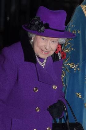 . 11 11 2018. London, United Kingdom. Remembrance Sunday and the Centenary of the Armistice. Queen Elizabeth II accompanied by members of the Royal family including Prince Charles, Prince of Wales and Camilla, The Duchess of Cornwall, Prince William, Duke of Cambridge and Catherine, The Duchess of Cambridge, Prince Harry, The Duke of Sussex and Meghan, The Duchess of Sussex , arriving at a service to mark the centenary of the Armistice at Westminster Abbey in London. xAndrewxParsonsx xi-Imagesx IIM-18831-0141