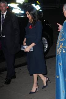 . 11 11 2018. London, United Kingdom. The Royal family including Queen Elizabeth , Prince o f Wales , Duchess of Cornwall , Duke and Duchess of Cambridge and Prince Harry and Meghan Markle, The Duke and Duchess of Sussex leaving a service to mark the centenary of the Armistice at Westminster Abbey in London.  xStephenxLockx xi-Imagesx IIM-18825-0081