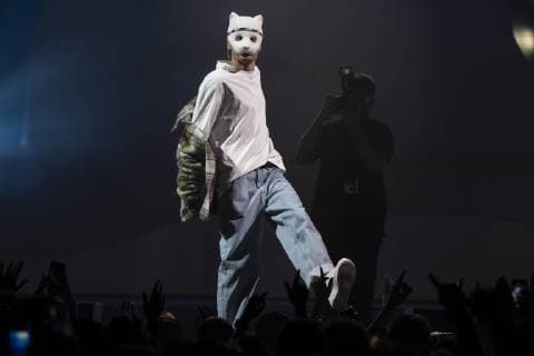 Concert by Cro in Frankfurt The German musician and pandarapper Cro played a concert at the Festhalle Frankfurt on 11 11 2018 as part of his Stay Tru Tour. KONZCRO