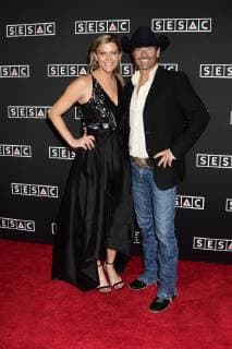 11 November 2018 - Nashville, Tennessee - Shannan Hatch, Keith Burns, Trick Pony. 2018 SESAC Nashville Music Awards honoring the songwriters and music publishers behind the year?s most-performed Country and Americana songs held at the Country Music Hall of Fame and Museum. Photo Credit: Dara-Michelle Farr AdMedia 232257 2018-11-11 TN Nashville Etats-Unis  Copyright: xAdMediax STAR_232257_077