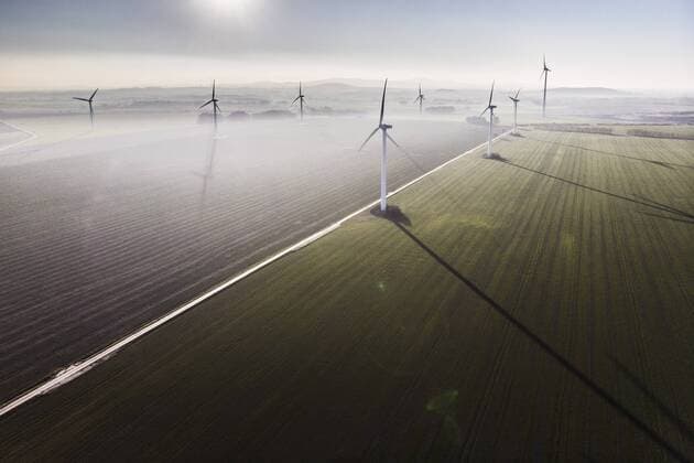 Windraeder im Nebel, aufgenommen in Melaune, 11.11.2018. Melaune Deutschland *** Windmills in the fog recorded in Melaune 11 11 2018 Melaune Germany Copyright: xFlorianxGaertner photothek.netx