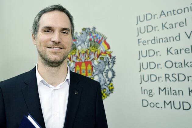 Future Prague mayor Zdenek Hrib (Pirates) does not agree with PM Andrej Babis s (ANO) idea to build a new government district in the capital, Hrib told CTK after signing the Prague coalition agreement on November 12, 2018, in Prague, Czech Republic. (CTKxPhoto MichaelaxRihova) CTKPhotoP201811120310601  mir 12