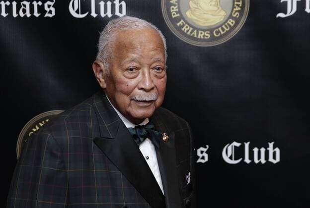 David Dinkins arrives on the red carpet when the Friar s Club Honors Billy Crystal with their Entertainment Icon Award at The Ziegfeld Ballroom on November 12, 2018 in New York City.  NYP20181112124 JOHNxANGELILLO