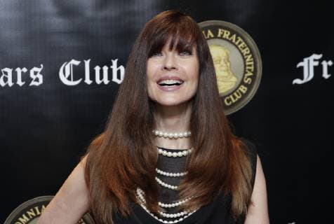 Carol Alt arrives on the red carpet when the Friar s Club Honors Billy Crystal with their Entertainment Icon Award at The Ziegfeld Ballroom on November 12, 2018 in New York City.  NYP20181112126 JOHNxANGELILLO