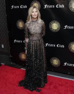 Meg Ryan arrives on the red carpet when the Friar s Club Honors Billy Crystal with their Entertainment Icon Award at The Ziegfeld Ballroom on November 12, 2018 in New York City.  NYP20181112218 JOHNxANGELILLO