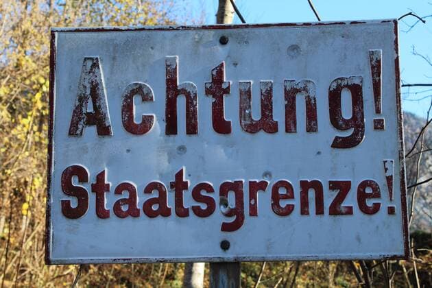 border national border state border Bavarian Gmain 11 11 2018 border crossing in Bavaria between Grossgmain Ö and Bayrisch Gmain D
