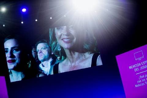 The members of the Telemundo show ¿Que pasa con los ninos? Lourdes Hurtado (L) and Cristina Londono (R) the International Television Ondas Award during the 65th Ondas Awards, at the Gran Teatre del Liceu, in Barcelona, Catalonia, Spain, 14 November 2018. 65th Ondas Awards !ACHTUNG: NUR REDAKTIONELLE NUTZUNG!  Copyright: xQuiquexGarciax GRAF8760 20181115-636778397768378753