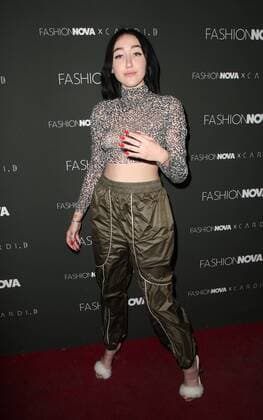 14 November 2018- Hollywood, California - Noah Cyrus, Fashion Nova x Cardi B Collaboration Launch Event, held at Boulevard3. Photo Credit: Faye Sadou AdMedia 232414 2018-11-14 CA Hollywood Etats-Unis  Copyright: xAdMediax STAR_232414_040