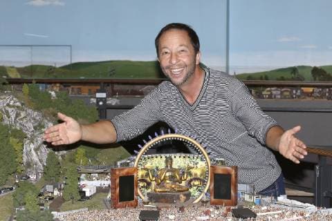 Entertainment Bilder der Woche KW46 Entertainment Bilder des Tages DJ Bobo im Miniatur Wunderland. Hamburg, 15.11.2018 *** DJ Bobo in the Miniatur Wunderland Hamburg 15 11 2018 Foto:xH.xHartmannx xFuturexImage
