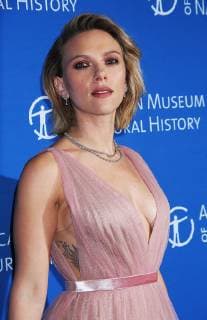 November 15, 2018 Scarlett Johannson, attend American Museum of Natural History 2018with a special performance by Sara Bareilles at the American Museum of Natural History in New York. November 15, 2018 Copyright: xRW MediaPunchx