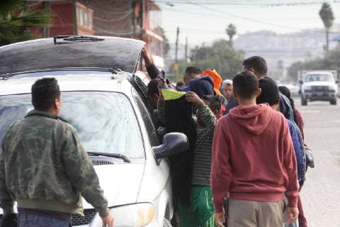 People who are part of the migrant caravan rest in Tijuana, Baja California, Mexico, 16 November 2018. Tijuana prepares to host Central American migrants for months before the foreseeable difficulties they will have in order to cross the border to the United States. Tijuana prepares to host Central American migrants !ACHTUNG: NUR REDAKTIONELLE NUTZUNG!  Copyright: xAlejandroxZepedax AME6243 20181116-636780038253342483