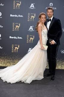 Annemarie Carpendale in Galia Lahav with husband Wayne Carpendale BAMBI 2018 Red carpet at the Theater am Potsdamer Platz in Berlin on 16 11 2018