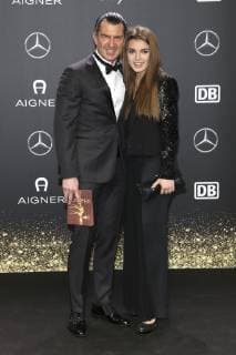 Philipp Welte and accompaniment at the 70 Bambi Award 2018 at the Stage Theater am Potsdamer Platz Berlin 16 11 2018 Foto:xA.xBuggex xFuturexImage